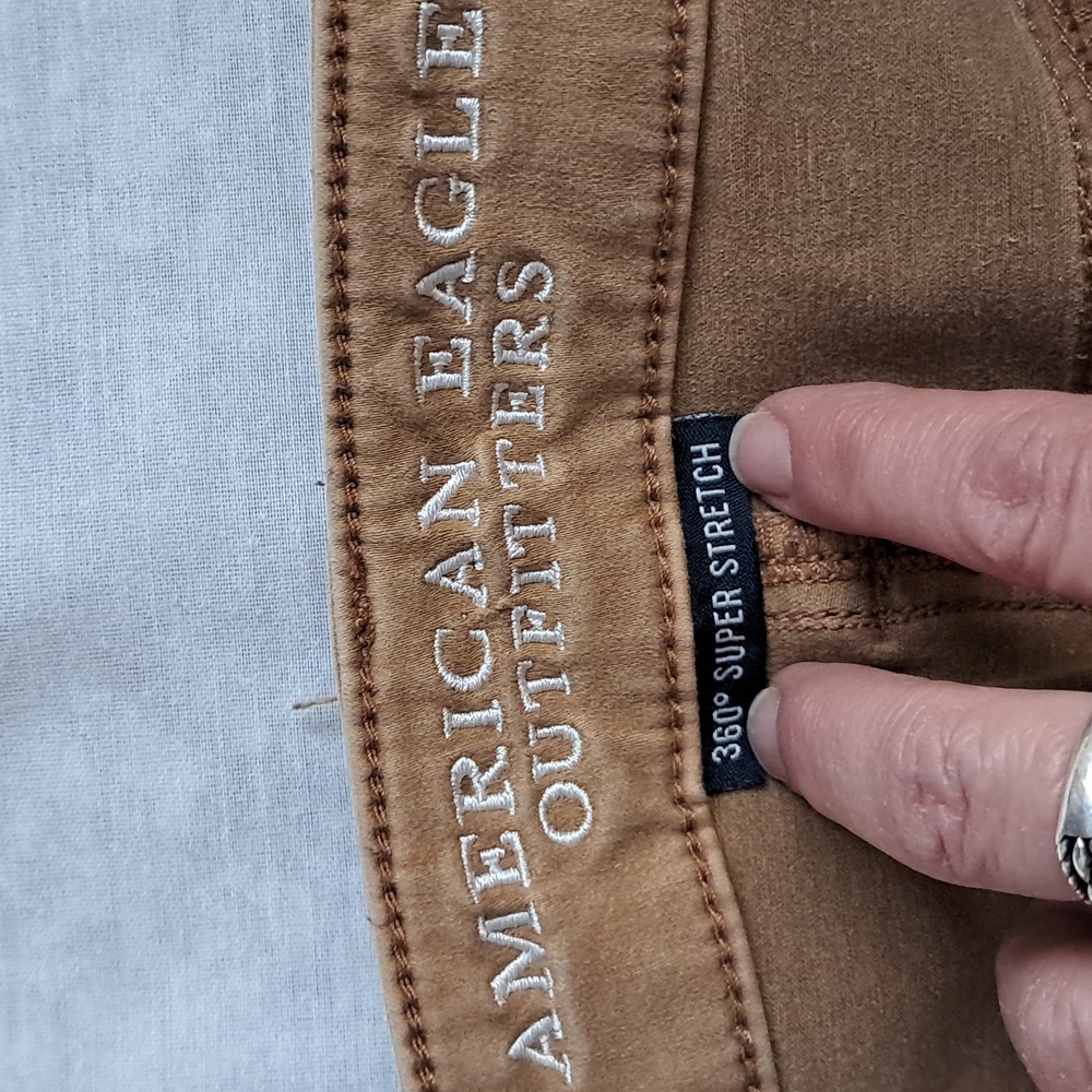 American Eagle Outfitters 360 Super Stretch Jegging. Tan. Size 6. - Picture 4 of 11